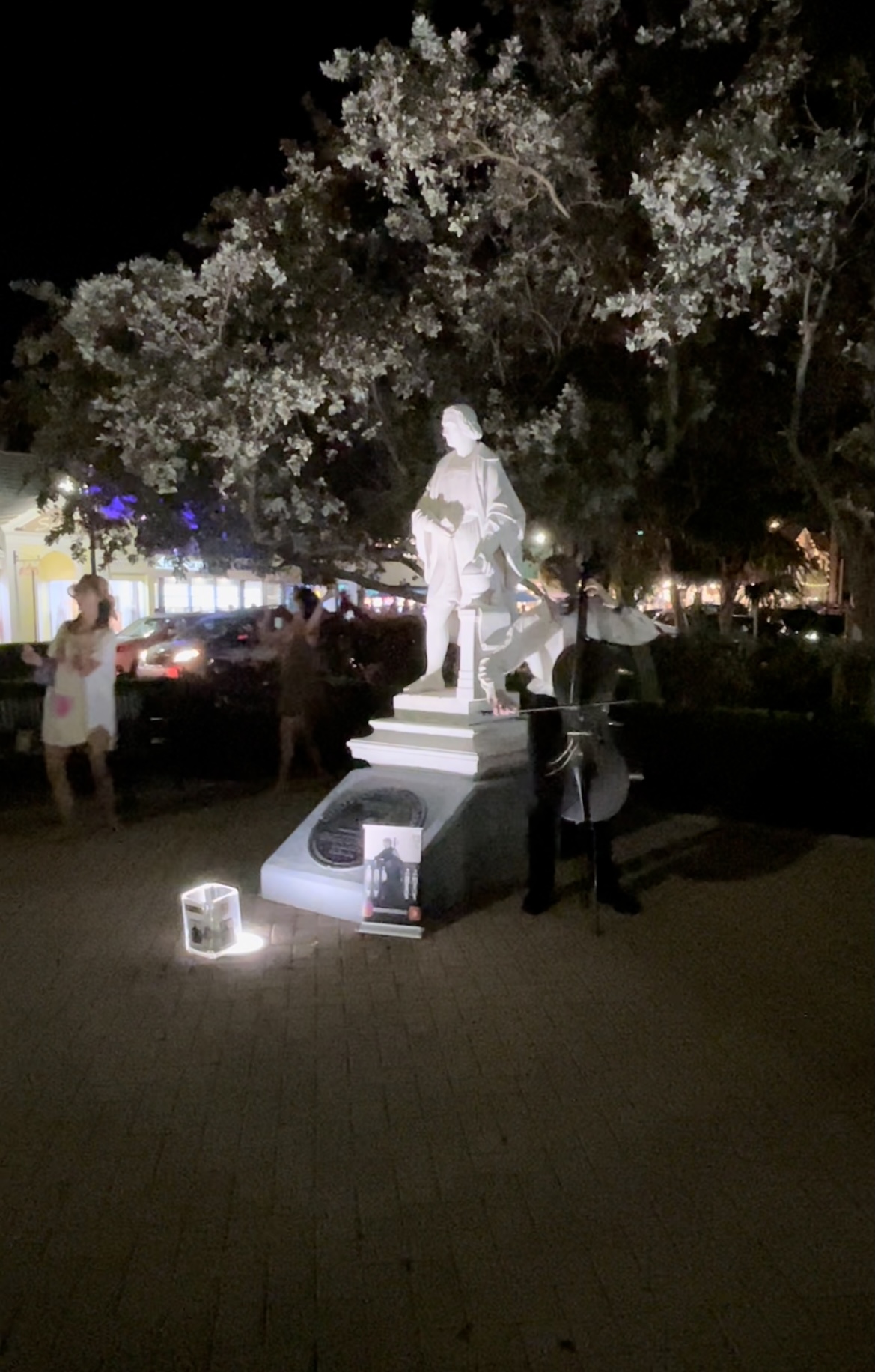 Pop-up Talent on Saint Armand’s Circle